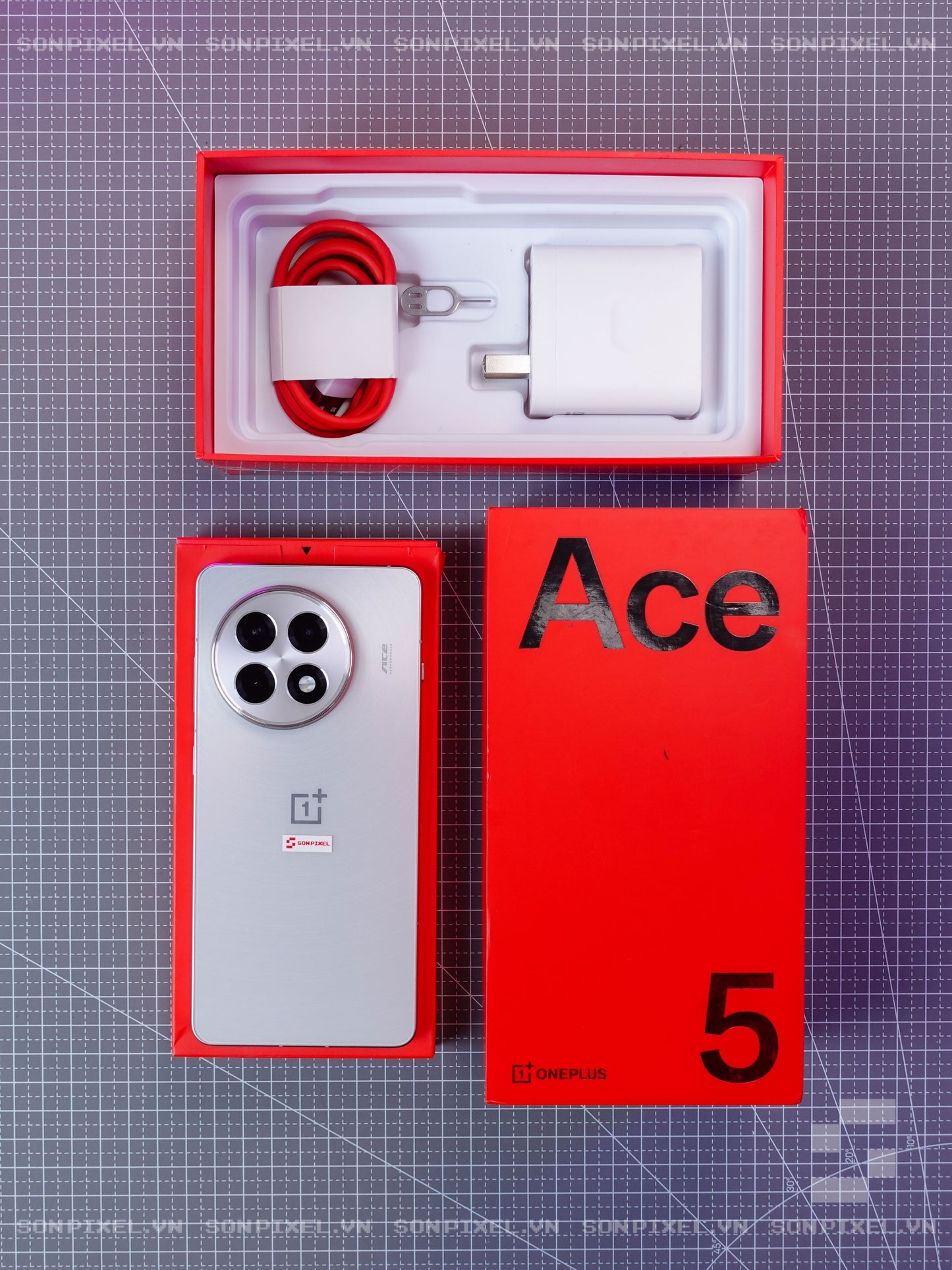 ONE PLUS ACE 5 12/256 جديدة في العلبة  تدعم آخر التحديثات